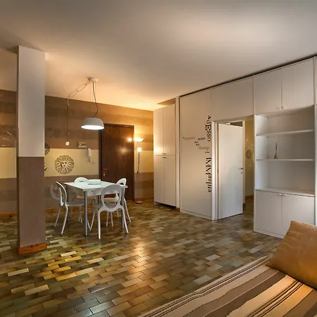 For Rent I Apartment *